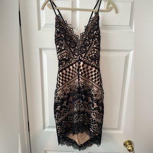 ASTR Lace Criss-Cross Back Dress 🖤